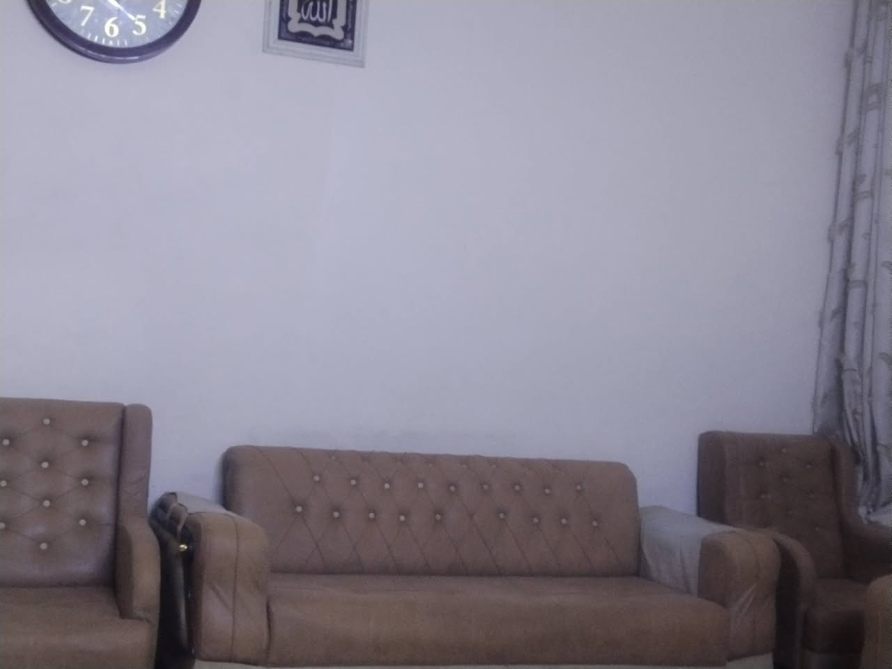 تخم تسكام شغل درجة أولا عشرة مقاعد 
السعر 450الف 
مكاني الحرية الدور 
***********
