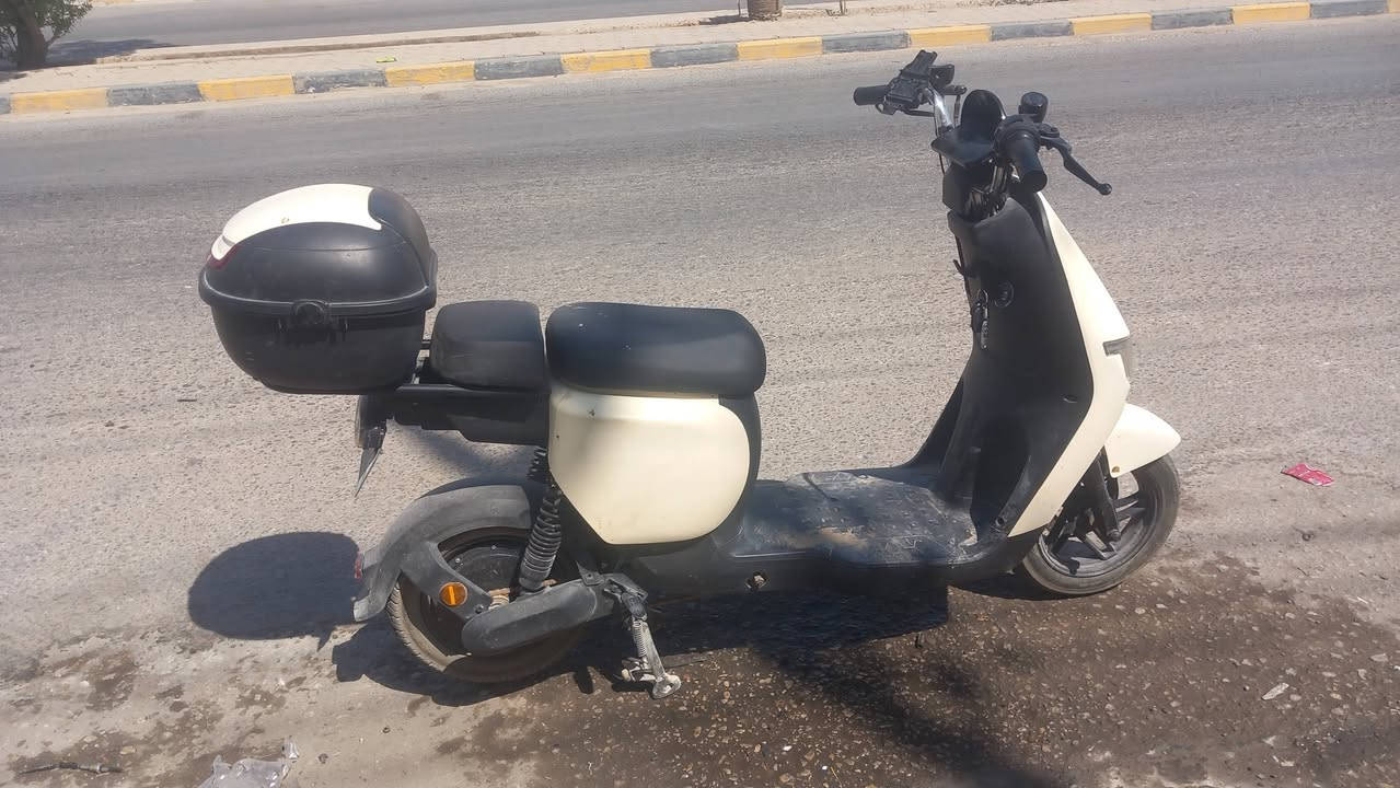سلام عليكم دراجه شحن البيع ربع بطارات حجم البطاريه 32 تخم ستوني شادهن البطاريات سرعه 50 دراجه ماعايزه شي السعر 500 بيه مجال  الشراي ينتصل ***********

