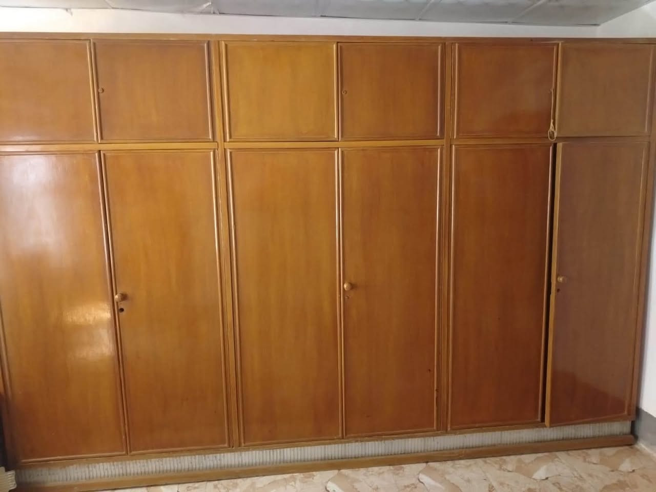 كنتور حطاطه درجه أولى. 

6باب مع ملحق. 

للتواصل :***********واتساب

مكاني اللطيفيه قرب مدرسه حاتم الطائي
