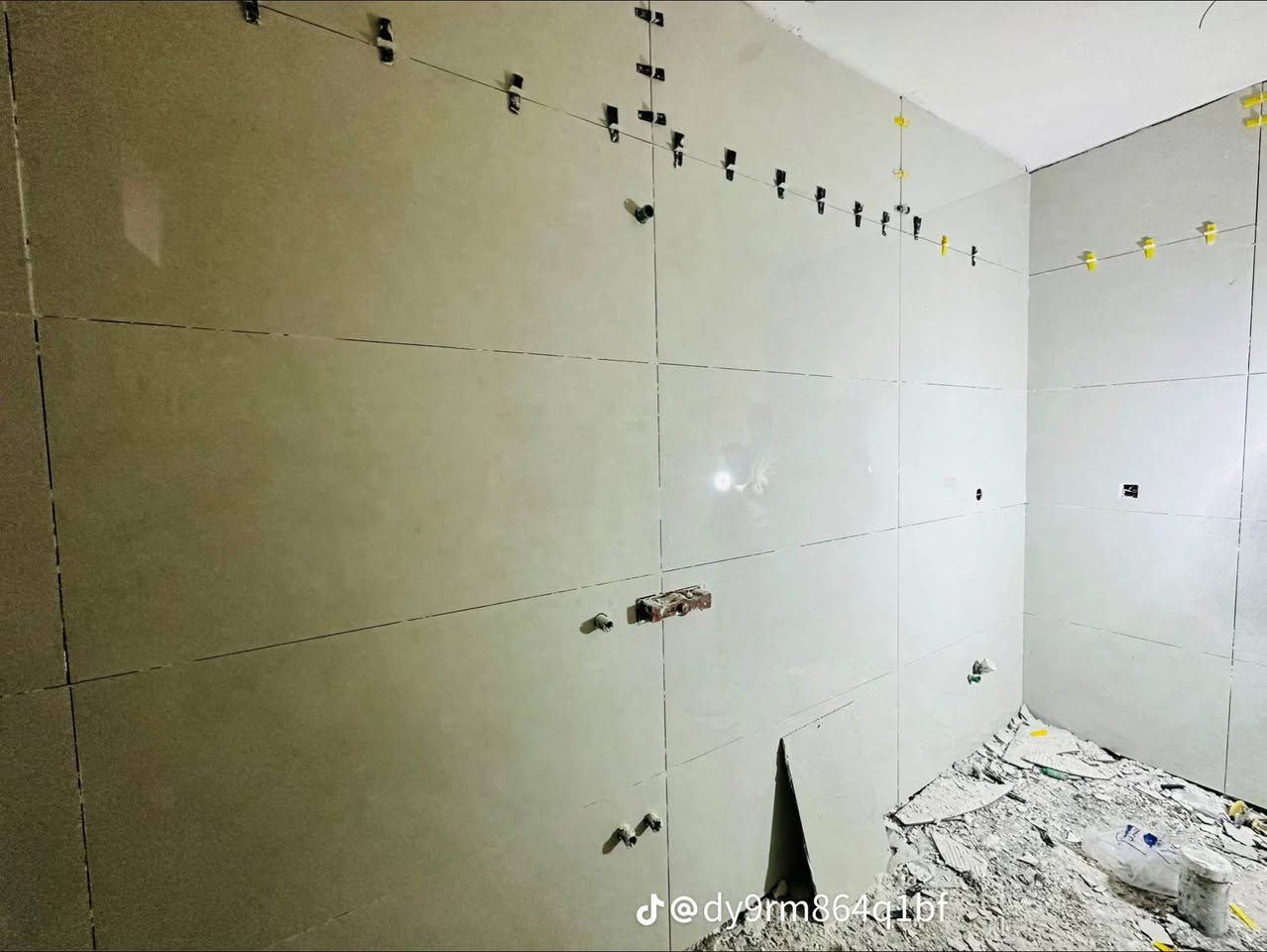 السلام عليكم خلفة سيراميك شغل درجه اولى واسعار مناسبة جدا متفرغ حاليا اشتغل في جميع مناطق البصره 
مراسلة الصفحه او الاتصال على الرقم   ***********
