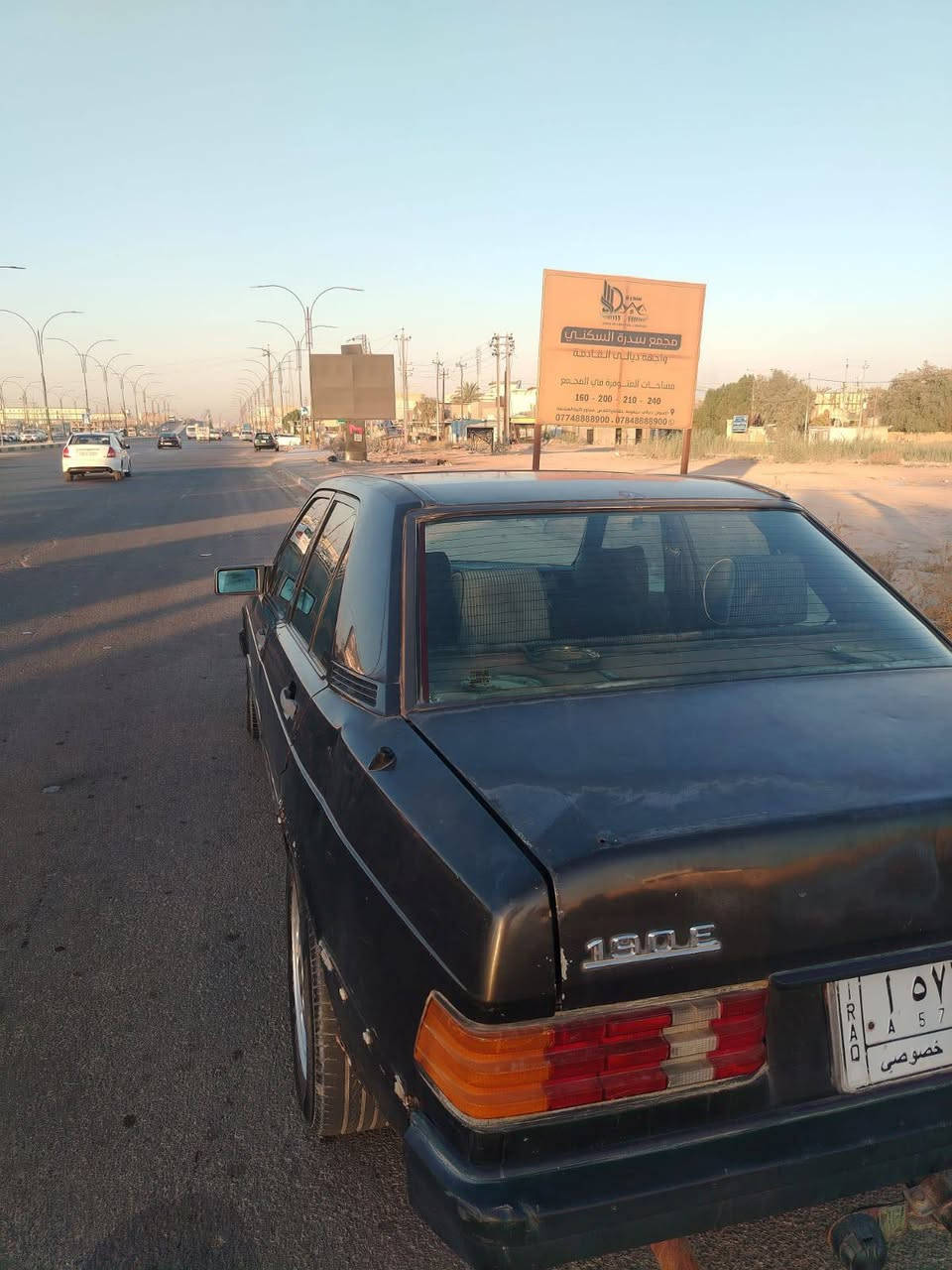 السلام عليكم مارسدس 190 للبيع
محرك ففتي بطه جديد خير من الله 
موديل . 93 .رقم ديالى 
فتحه . سياره بلاديه لاصبغ ولا تعمير ولا حادث 
السعر 32 وبيها مجال ***********

