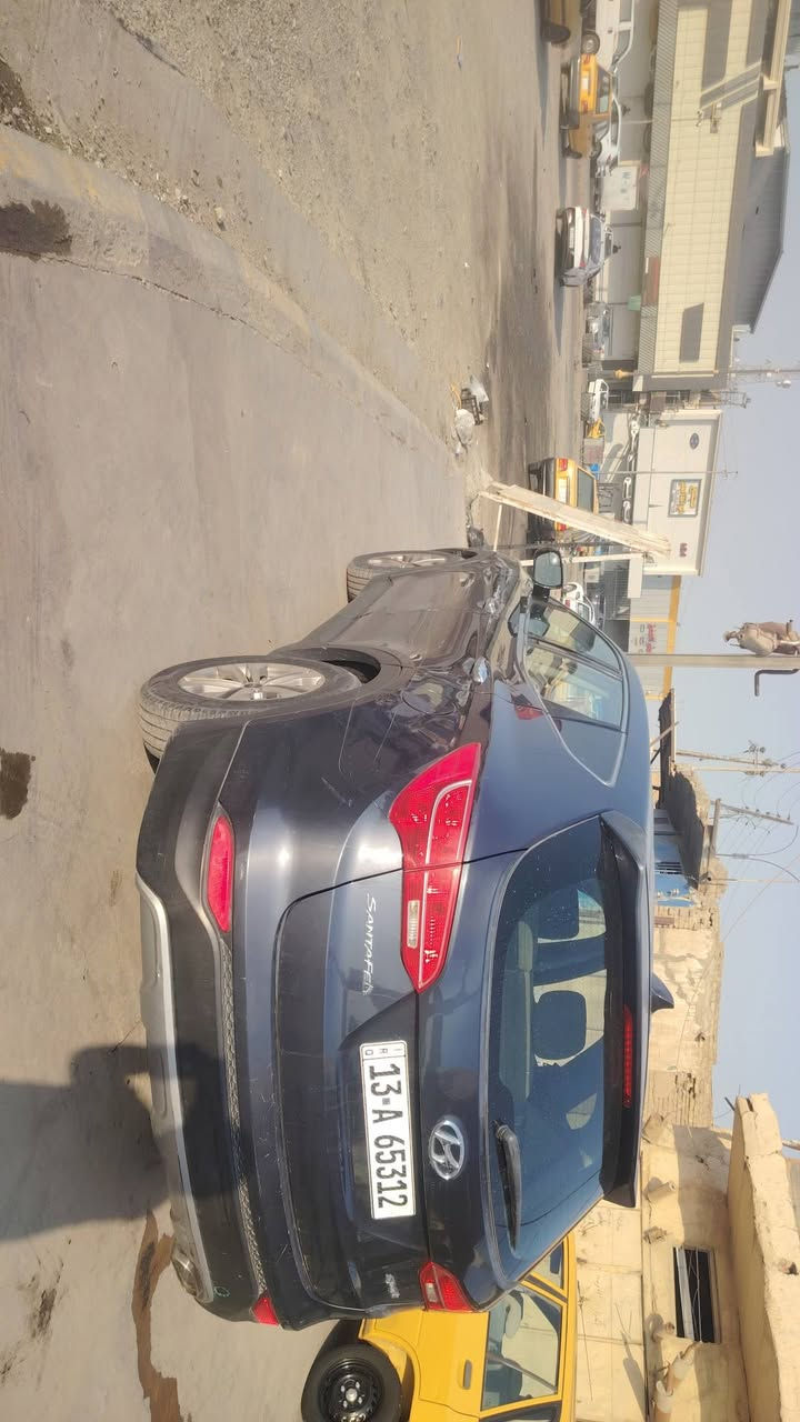 هونداي سنتافيا
وارد أمريكي حادثه جاملغ وبنيد السياره جديده مال جناي تبريد ثلج بيع او مراوس السعر 120 الاتصال

***********
