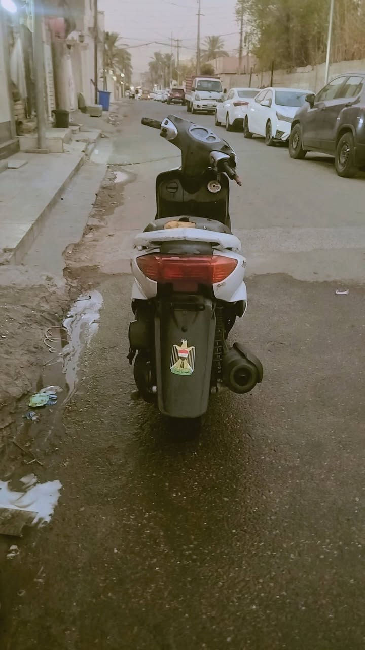 سلام عليكم دراجه سكنس للبيع السعر 375قفل دراجه خير من لله عندك صوت بل اكلج خفيف كلش الله شاهد دراجه خير من الله ومستعجل على بيعته رقم الستفسار ***********
