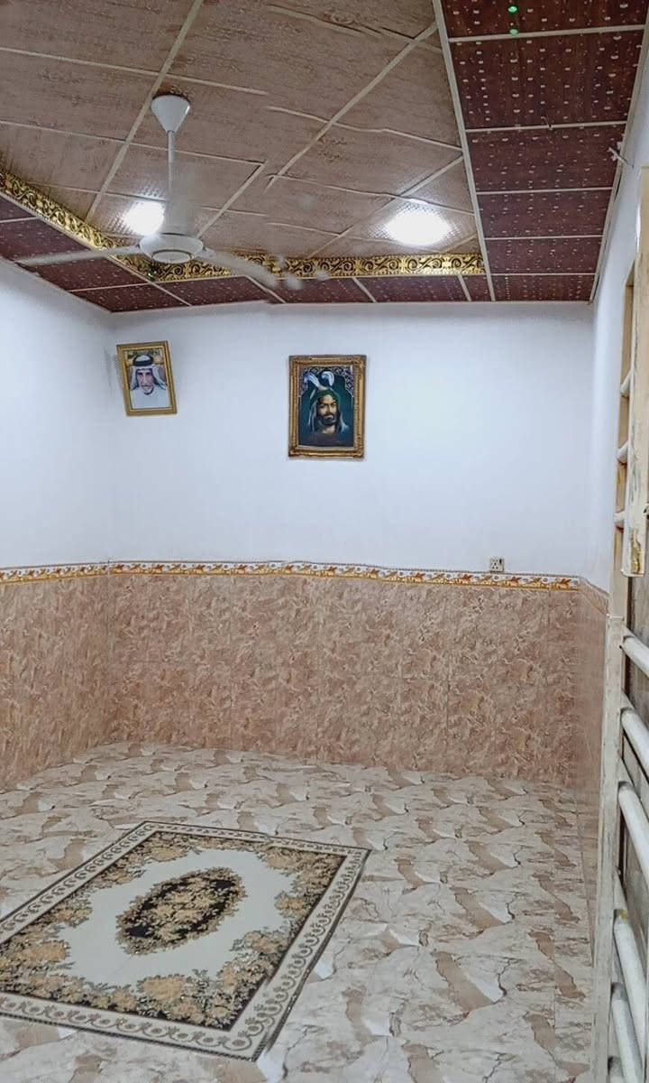 السلام عليكم بيت للبيع 🏠 بالامن الداخلي
المساحه 100 متر طابو صرف  بناء بلوك 
خدمات كامله  مدارس مستوصف قريب   
موقع امن الداخلي  منطقه 22 
السعر 85
الاستفسار اكثر اتصال ***********
