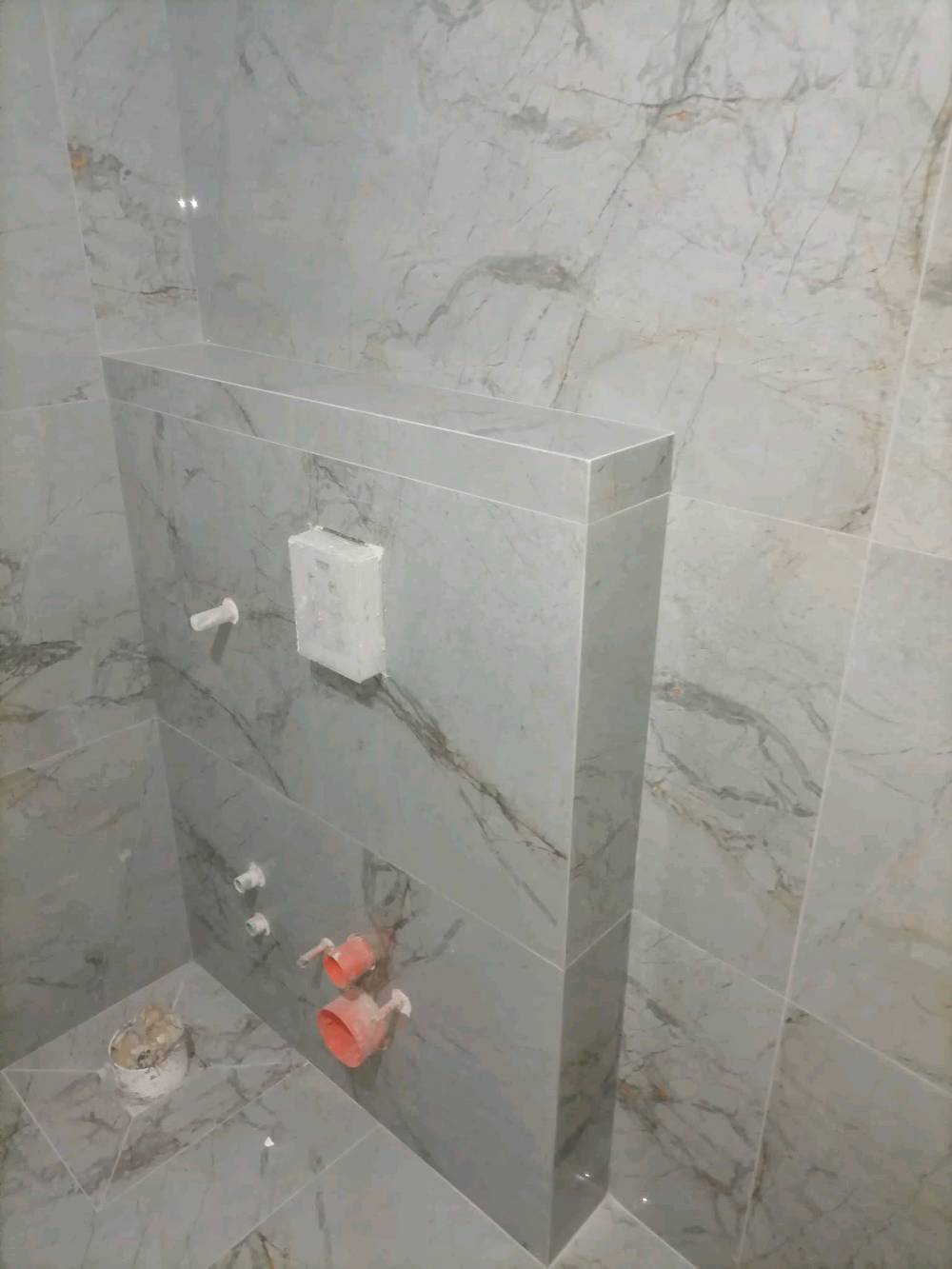 خلفه مصري سيراميك بورسلين بايات جداري وارضيه شغل درجه اولي متواجد في بغداد***********