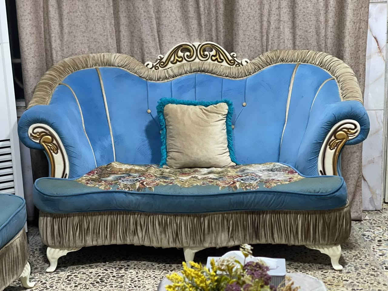 تخم خشب نظيف ثقيل ١٠ مقاعد ٧ كوشات المكان بغداد الأمين الثانيةالسعر ٣٠٠ الف و بيه مجال للاتصال *********** بغداد, العراق
