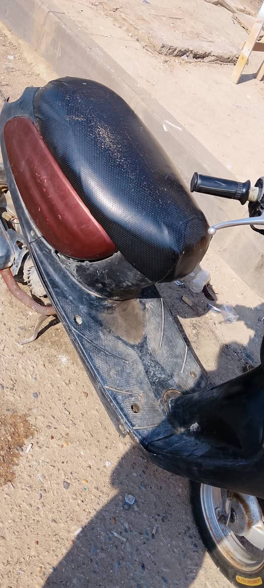 سلام عليكم منغولي ياماها 60
دراجه عوزه ترتيب كفرات 
بدلت بيهه ضفيره جديده بدلت كابريتر جديد جوين كابريتر جديد بلك جديد شوته جديده بوربرن قبق هندر جديد بوشه وبستم جديد واير. بلك جديد تايرات جديد شاصيهه نضيف  دراجه ابيعهه كوم حديد اكفلك من سرقه سعر 200وبيه مجال *********** واتساب فقط
