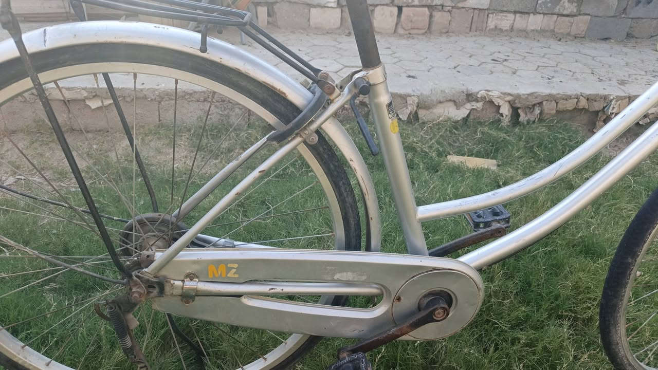 سلام عليكم اخوان باسكل للبيع حجم 26 مديل 19 سعر 60 قفل شراي يتفضل خاص لو على الرقم *********** 
عنوان نجف كوفه دور الحوزه مشروع ماء الحوزه
