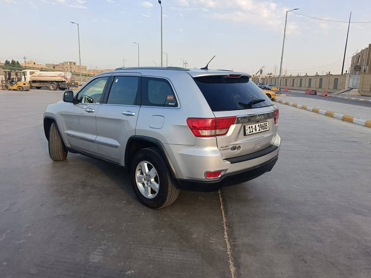 جيب لاريدو موديل ٢٠١١
وارد امريكي 🇺🇸
3600 🚀🚀🚀 
حادث خفيف كلش خشم البنيد وجاملغ عكس السايق بدون تبديل
بدون ايرباك
تحكم جهتين
منظومه زنون
كشن كهرباء 
نظافه ٩٠٪ 💪 
غرفه كلش نظيفه
تاب لكزز
سستم صوت 
تبريد ثلج ❄️ 
حداديه ١٠٠٪ 💪 
تخم تاير جديد
مكينه وكير شرط
سياره على وضع البلاد ماملعوب بيها
بيع او مراوس بتاهو
السعر 165
***********
مكاني كوت مركز دهل اوران, واسط
