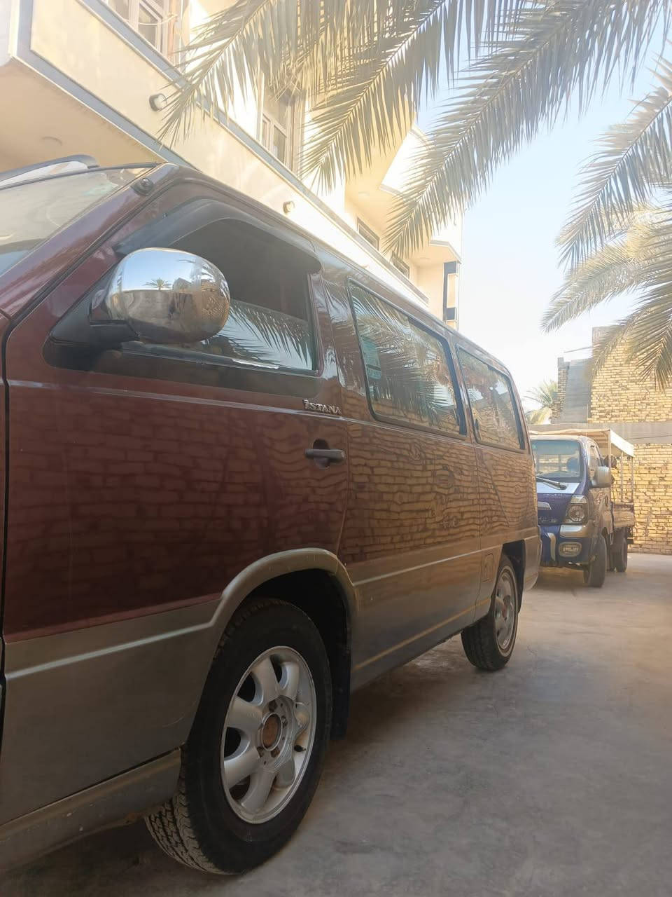 سلام عليكم موديل 96 سنويه جديده سياره جاهزه من كلشي مكاني حله عوفي العيفار ***********
