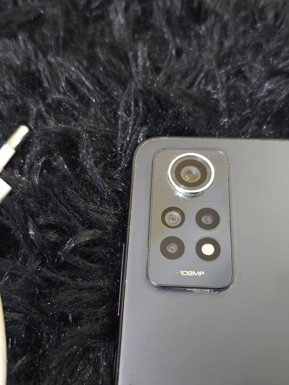 📱 للبيع Redmi Note 12 Pro 5G
🔹 الموديل: Xiaomi Redmi Note 12 Pro 5G
🔹 الرام: 8GB
🔹 الذاكرة: 256GB
🔹 الشاشة: 6.67 إنش AMOLED
🔹 التحديث: 120Hz
🔹 المعالج: MediaTek Dimensity 1080
🔹 الكاميرا الخلفية: 50MP مع OIS + 8MP + 2MP
🔹 الكاميرا الأمامية: 16MP
🔹 البطارية: 5000mAh
🔹 الشحن السريع: 67W
🔹 يدعم 5G
🔹 بصمة جانبية + فتح بالوجه
🔹 USB Type-C
🔹 سماعات ستيريو + Dolby Atmos
🔹 منفذ سماعة 3.5mm
🔹 NFC و IR
✨ الحالة: [جيدة جداً]
🔋حاله البطارية: [ ممتاز]
💰 السعر: [180] الف
📍 المكان: [كركوك شوراو]
للتواصل: [***********]

نص مكتوب في الصور:
- حول الهاتف Xiaomi HyperOS 1.0.33.0.THGMIXM اسم الجهاز Redmi Note 12 Pro التخزين 32.7 ج.ب / 256 ج.ب إصدار نظام التشغيل 1.0.33.0.THGMIXM إصدار Android 13 TKQ1.221114.001 تحديث أمان نظام Android 2025-12-01 المواصفات والمعلومات التفصيلية النسخ الاحتياطي والاستعادة إعادة ضبط إعدادات المصنع