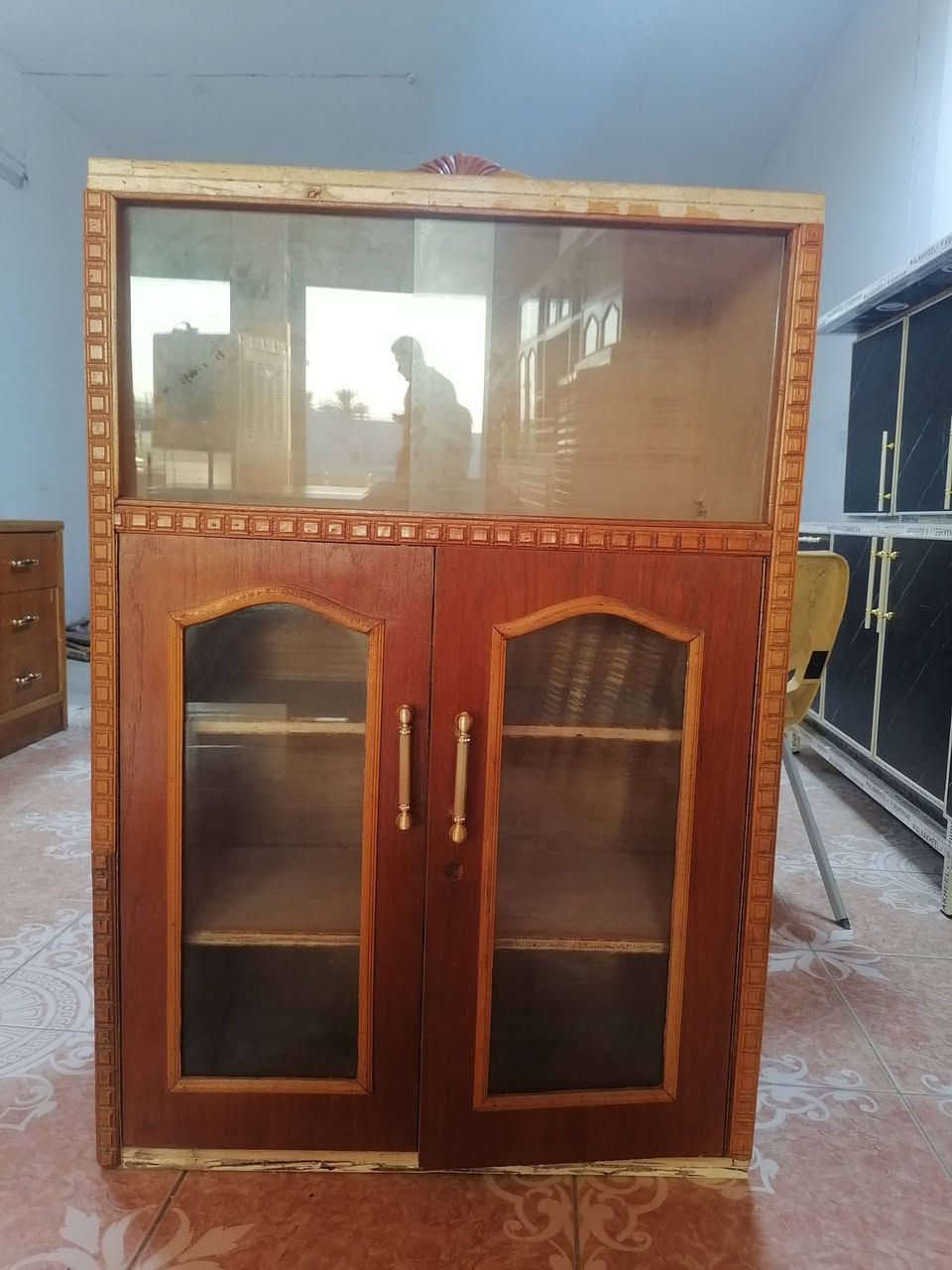 معرض مستخدم صغير العدد 2 سعر الواحد 25 شارع الفرات مقابل ملاعب الحشد الاستفسار اتصل على الرقم ***********

