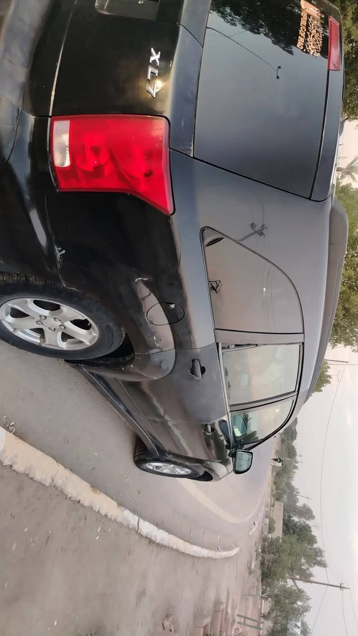 ساسوكي سبعه راكب سياره جاهزه كير محرك@ مكفوله من الضربه القويه وعيب شرعي مديل ٢٠٠٩ بسمي سنويه جديده سياره بيه جراد قليل وبيه صبع مكانات تبريد غاز بي ليك ٦٥ بيه مجال العنوان البصره حي الحسين شارع السيد الشراي يتصل وبلخدمه ***********
