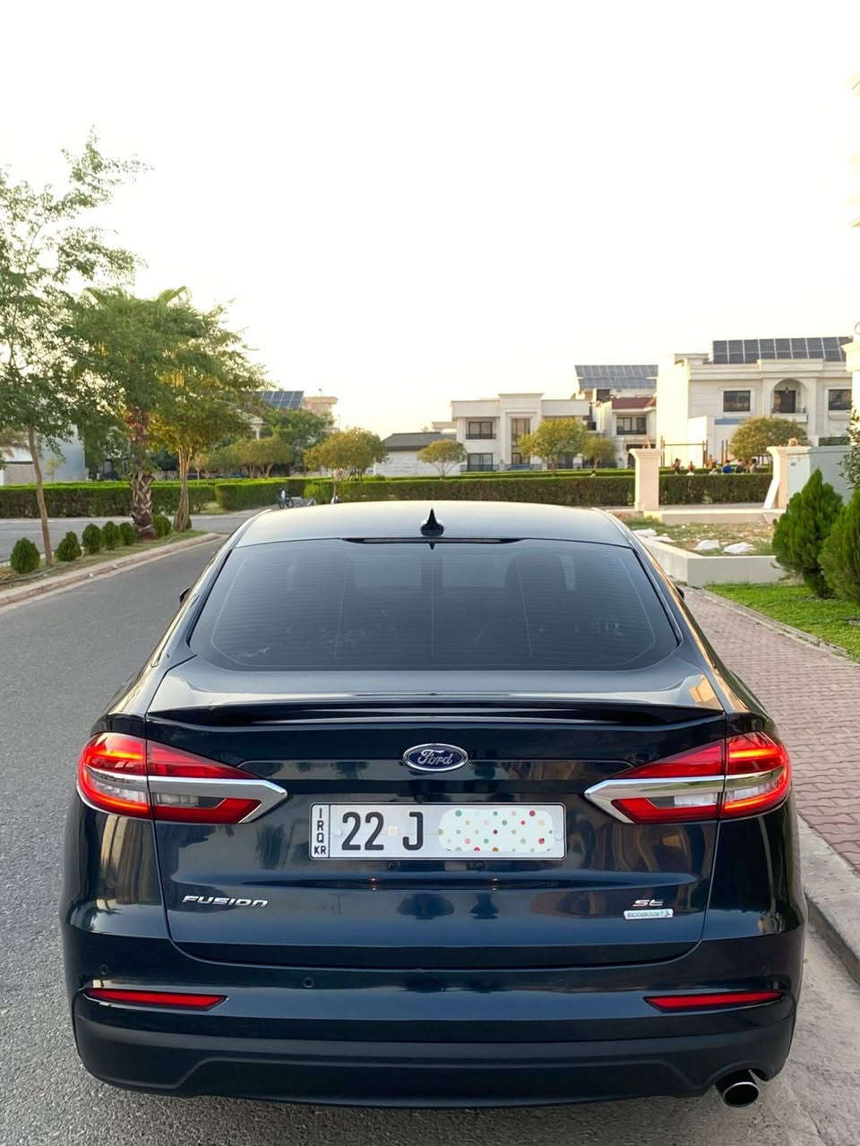 FORD FUSION 2020 SE
السلام عليكم
نوع السيارة : فورد فيوجن
سنة الصنع : 2020
مواصفات : SE معروفة
حجم المحرك : 1500 Turbo
محرك و گير و حدادية شرط سيرفس جديد من شريكة القاصد طايرات و باتري مبدل
المسافة المقطوعة : 94 الف كيلومتر
ضرر: فقط شوية جوة قبغ بنزين مصبوغ بدون دواخل شرط بعد مكفول حتى دعاميات بدون تعديل سيارة
المواصفات : بصمة  - رادار أمامي - رادار جانبي  - كود باب -تحكمات ستيرن - مثبت سرعة - تحديد مسار - شاشة كبيرة تدعم ابل كاربلاي واندرويد أوتو - دواخل نص جلد كريمي - كشن كهرباء
سنوية سيارة بأسمي جديد لحد 2031 رقم و هزة جديد 
مكان: اربيل
للأستفسار أكثر رقم موبايل او واتس اب:
*********** أربيل, العراق
