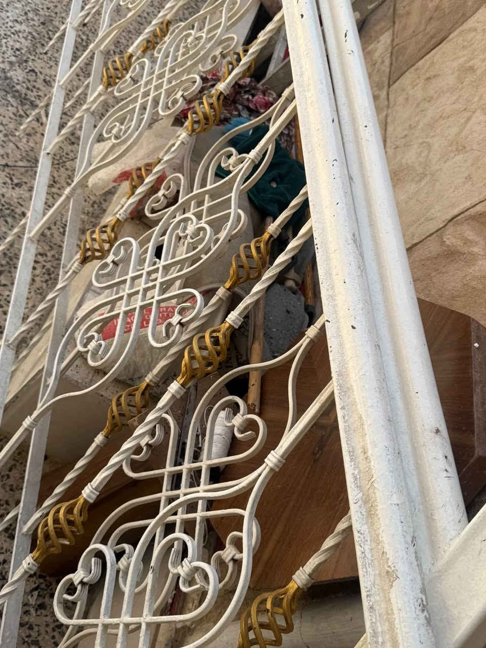 محجر درج 20 متر 200  الف
محجر بالكونة 8 متر 75 الف

ابواب 3 تركي بدون كيلون الباب 10 الف دينار 

سبلت ميديا 1 طن فتحتة وطلع الغاز ب 150 الف 

كونفيرا ما مستخدمة قليلة جدا 200 الف 

ابيع شلع مكاني بغداد رصافة 

***********
