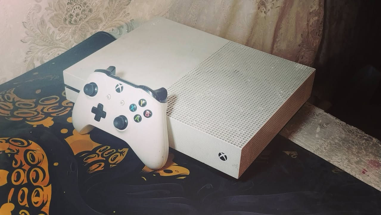 اكس بوكس وان اس للبيع
سلام عليكم
اكس بوكس وان اس
Xbox one S 
للبيع الجهاز كامل الملحقات
يده أصلية
واير تشغيل
واير HDMI
واير شحن يده
مع حساب يوجد العاب بداخله 
الجهاز غير مفتوح نضيف جدا مع ضمان سبوع كامل
السعر 170
العنوان بغداد البلديات
*********** 
يوجد توصل إلى كل محافظات العراق
🌹🌹
