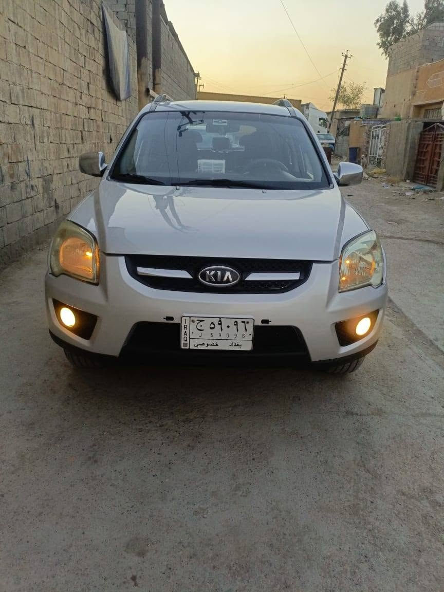 سلام عليكم سبورتج موديل 9 وارد كوري كير مكينه 200 مكفولات تبريد تخم تاير صدر خير من الله ساياره فول شاشه مري شفت  كشنات جلد تدفئه السياره اربع قطع صبغ بدون دواخل السعر 93 وبيهه مجال مراوس حسب القناعه مكان السياره بغداد رقم الهاتف ***********
