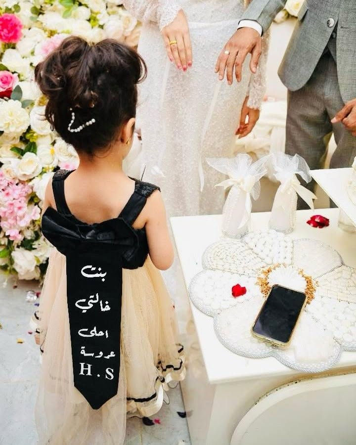 اجمل اللقطات وصلتني من زبونتي 😊😊
الف الف مبارك للعروس والف عافية للطفلة الجميلة ذهب وام ذهب 😘😘🌹🌹
متوفر طباعه حرارية ثابتة  حسب الطلب 
ديالى / المقدادية

نص مكتوب في الصور:
- 1