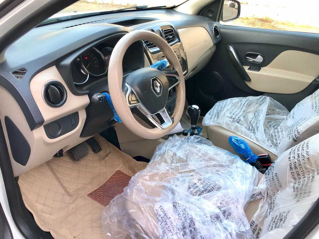 رينو سيمبول • بدون صبغ • ٥٣٠٠٠ كم