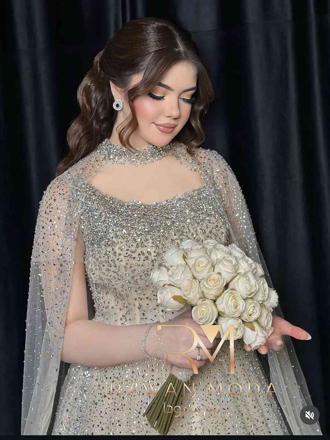 هنا كل ماتحلمين به 🧚🏻
ولكن بطريقه مختلفه💁🏻‍♀️

‎لێره‌ خه‌ونه‌كانت به‌ دیبێنه🧚🏻
‎به‌لام به‌ شێوه‌یه‌كی جیاواز 💁🏻‍♀️

‎عنوان : كركوك - شارع المحافظة - قرب فندق صنوبر

***********☎️
***********☎️

#explore #reels #followforfollowback #follow #photo karkuk slemani model bride bridal bridalmakeup salon makeupartist photography instagood instagram wedding weloveshopping drees shoping post reels

