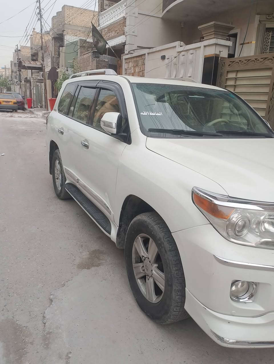 لاندكروز • ٢٠١٠ • بدون دواخل