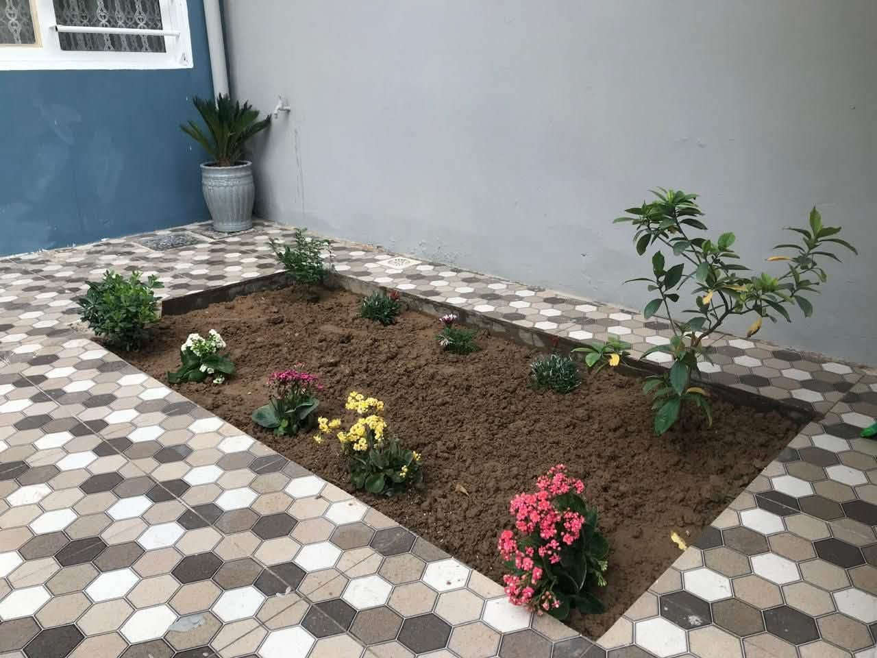 🏠 للبيع بيت في كاطون الرحمة
واجهة 6م × نزال 25م، طابقين، مأثث بالكامل، كراج، 4 غرف نوم، مطبخان، صالات، صحيات، سطح.

✨ بورسلين وسيراميك، تأسيس كاميرات، ثريات وبراكيتات، والبيت شامل الأثاث والأجهزة.

📍 قريب جامع الأقصى
💰 السعر 160 مليون قابل للتفاوض

📞 ***********
