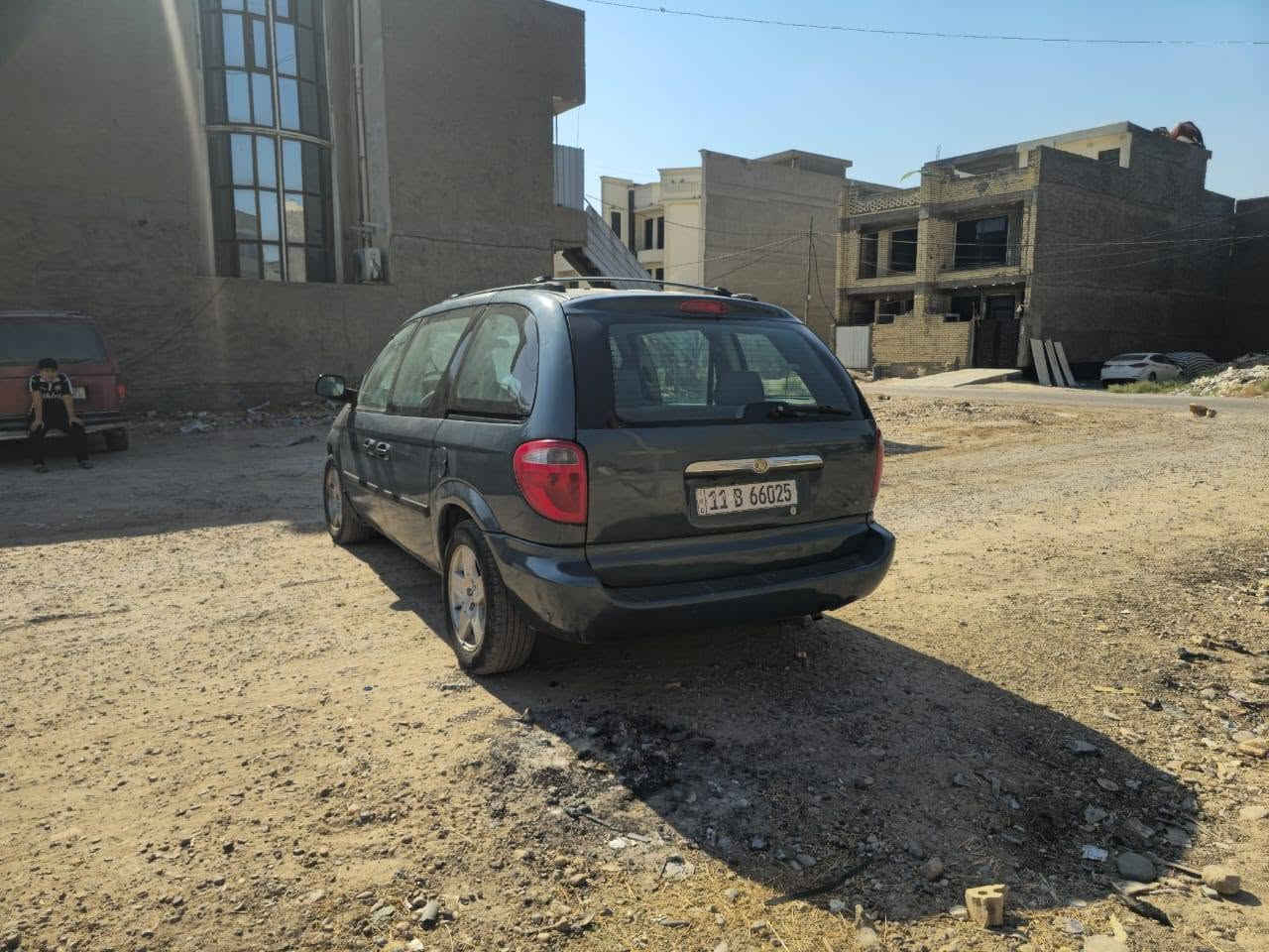 كلايزار دوج كرفان موديل2006 بتره قطعه وحده تبريد خير من الله 
محرك 3300 المرغوب 
مصبوغه حزام رقم دولي جديد السيارة باسمي جاهزة من كلشي
السعر ٦٠ ورقه وبيها مجال 
الرقم (***********) 
مكان السياره بغداد التاجيات
 قرب جسر الدوار
