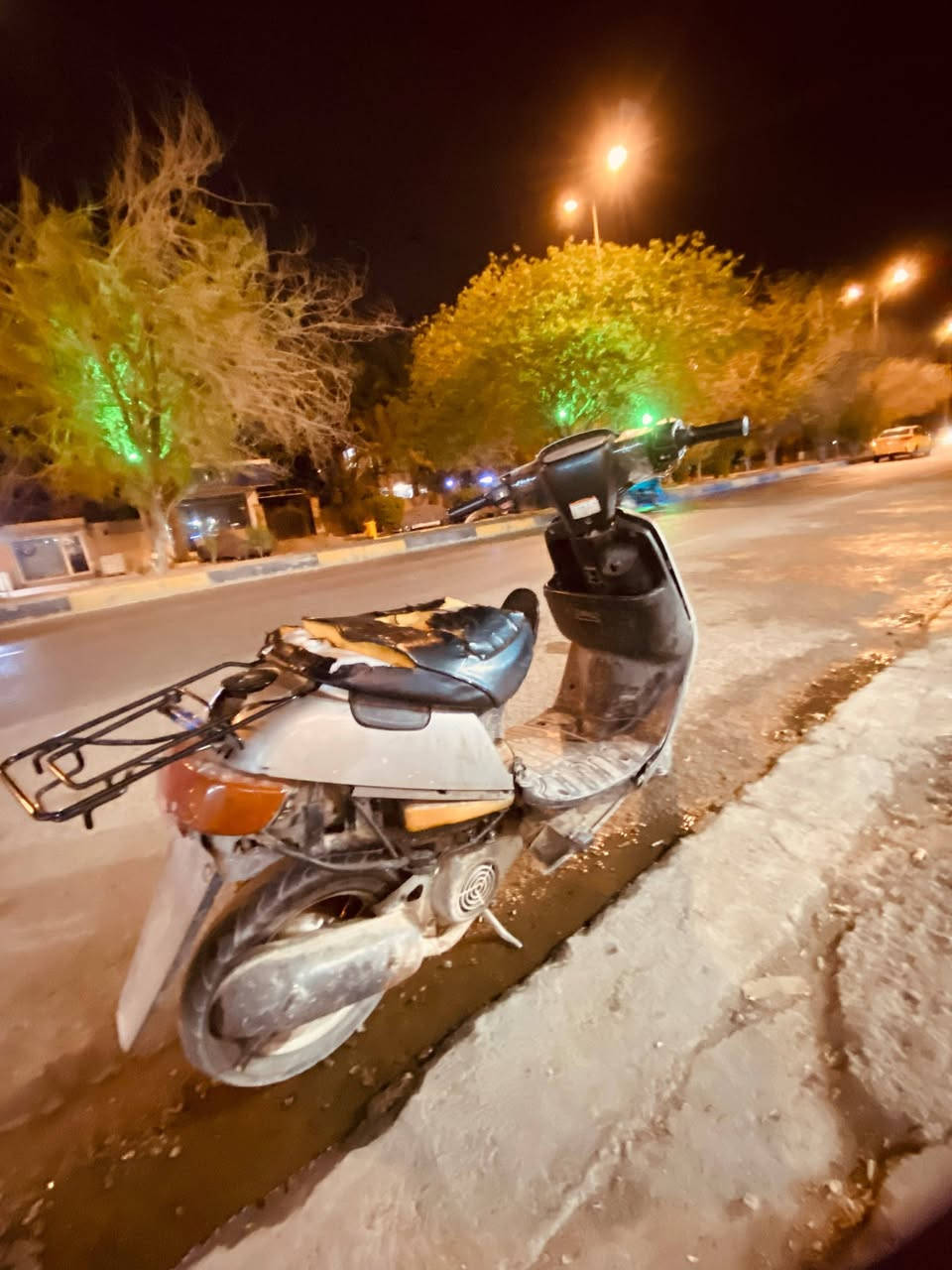 بسبب الوعود الكاذبه تم إعاده النشر بطة موديل 99 مجفته مره وحده تجفيت ممتاز كفرات بلاديه كلشي بيها بلادي جوزة (قفل ستيرن +قفل جنطه) نواقصها فقط (صفاحيات وباتري وكلوب)
*********** موجود واتساب
