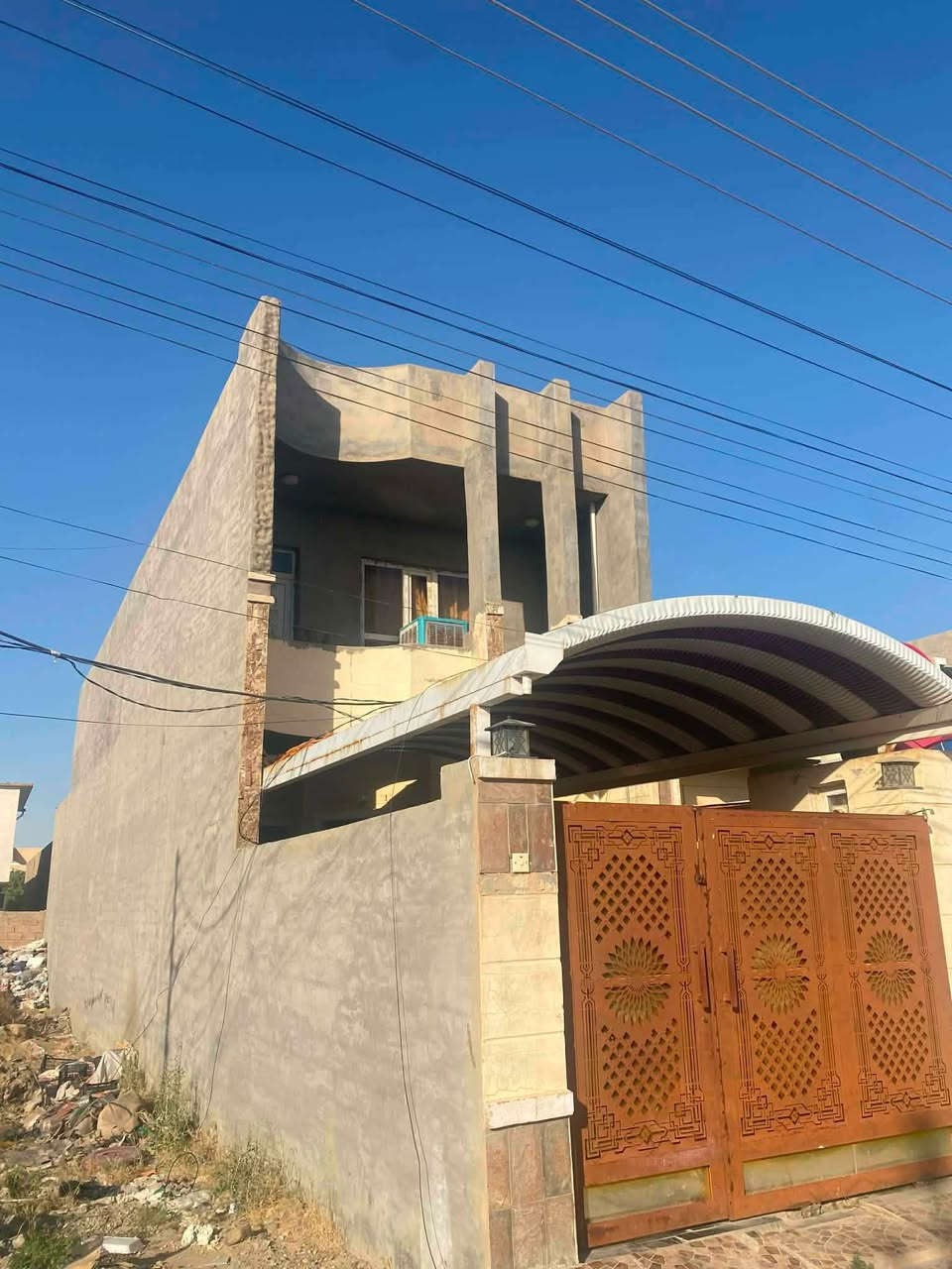 السلام عليكم بيت للبيع القادسيه قطعه 500
جاهز للسكن ( مبادره اسكان ) 

مساحه 150 متر 

واجه 5 نزال 30 

الشارع 15 متر 

مقدمه 45 مليون 

شهري 438 الف

بدون سنوي 

سعر الكلي 120 مليون 

باقي مطلوب 81 مليون يتسدد اقساط شهريه 

للأستفسار ***********
