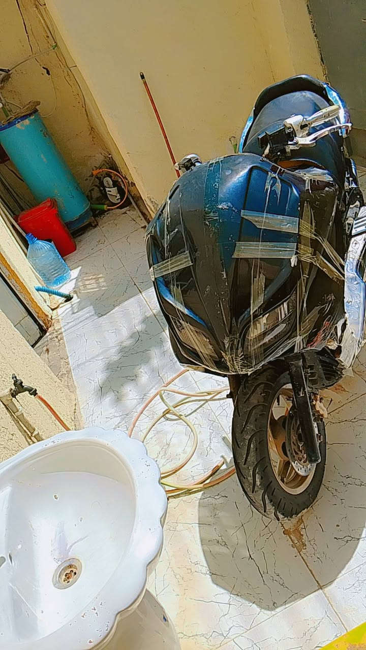 سلام عليكم فورزة صفر09دراجة كاملة علة اخر حباية كهربايات بصمة عينة كلة شغال بس كفرلتهة تعبانة فقط 
طخم ويل وتاير بل جيس ويشعر مناسب مكاتبة ومنفيز
*********** الشراي يتصل
