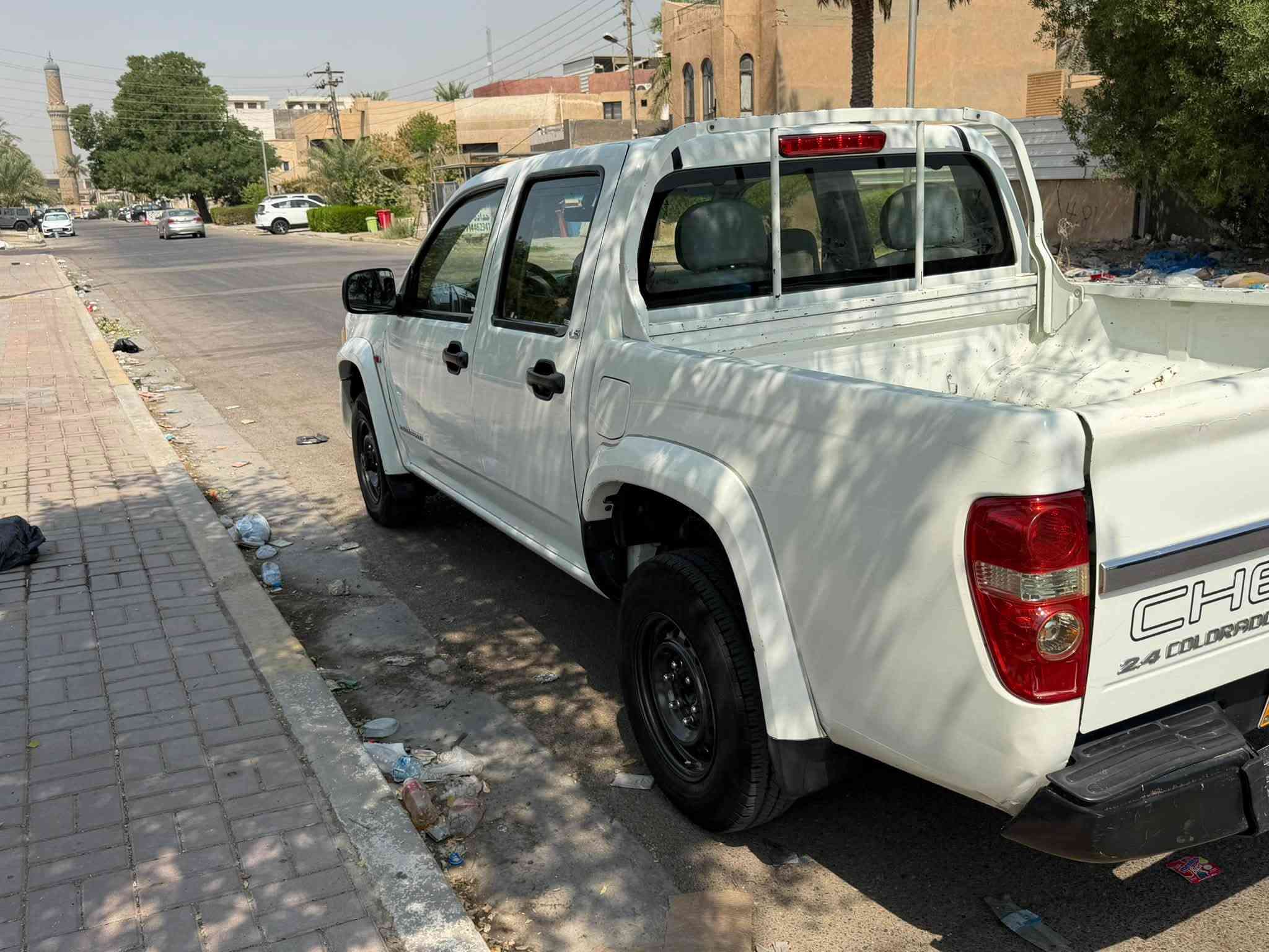 سلام عليكم 
شوفرليت بيك آب كلورادو موديل  2009 فور ويل جاهزه كير محرك تبريد خير من الله 
رقم بغداد ابسمي مكان بغداد الكرخ 
***********

