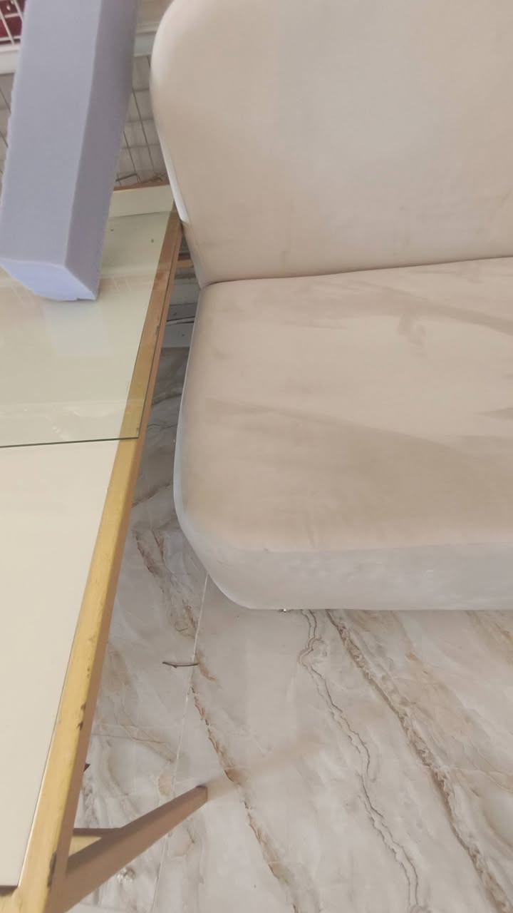 مسويه بيدي درجه اوله  ولخشب بلاويد والقماش والسفنج الضل نوعيه طول ١٧٠ وعمق ٦٠ نضيفه ومامستخده  ابد ابد ابد وماعندي توصيل 
مكاني ديالى 
***********
