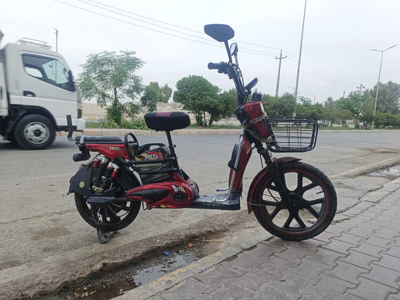 دراجة شحن • بطاريات نص عمر • جلولاء