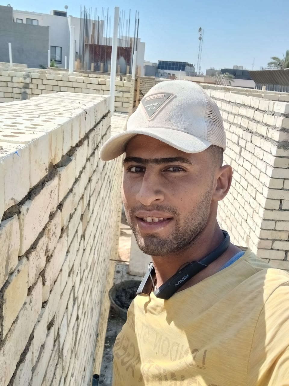 يوجد كادر بناء مصري درجه اوله تسليم مهندس موجود داخل بغداد***********
