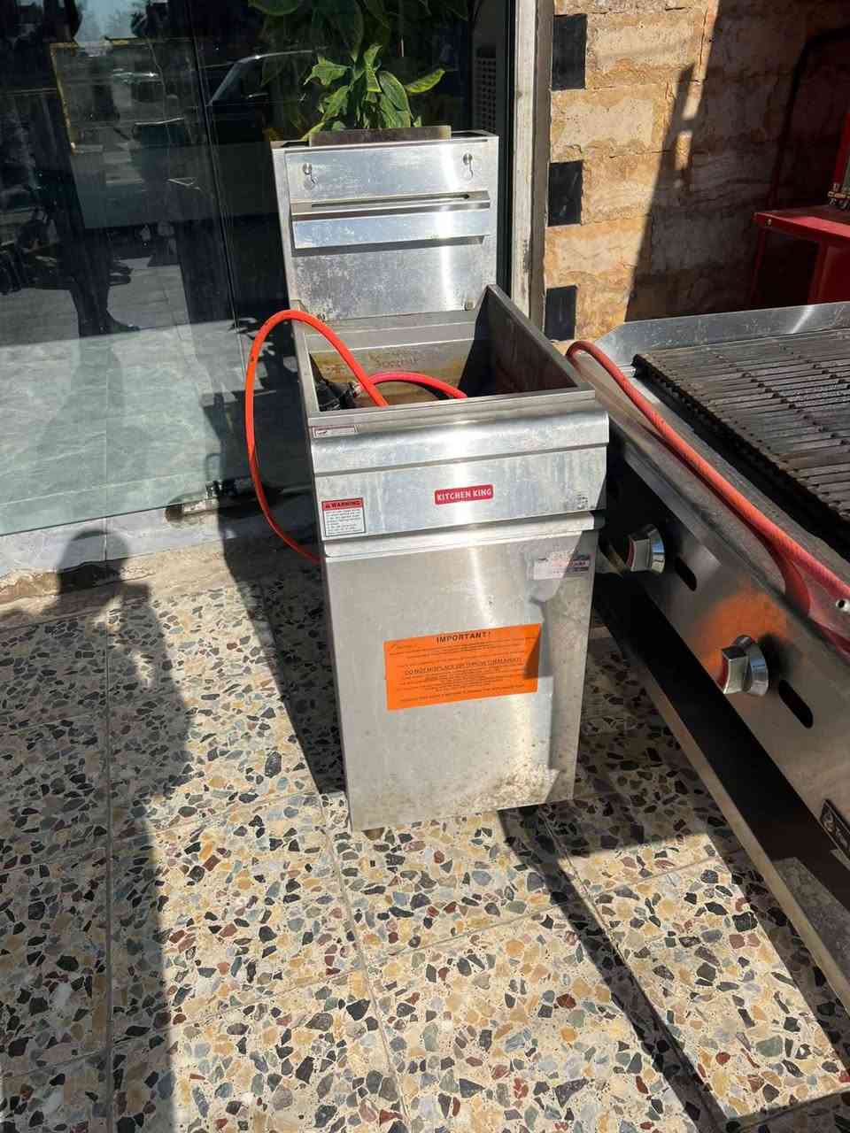 غراض مطعم للبيع
شوايه كص مستعمله 15 يوم
گرل بركر فحم استعمال قليل
قلايه كرسي+ فنگر جديده
للاستفسار اكثر متواجد فقط واتساب
***********
