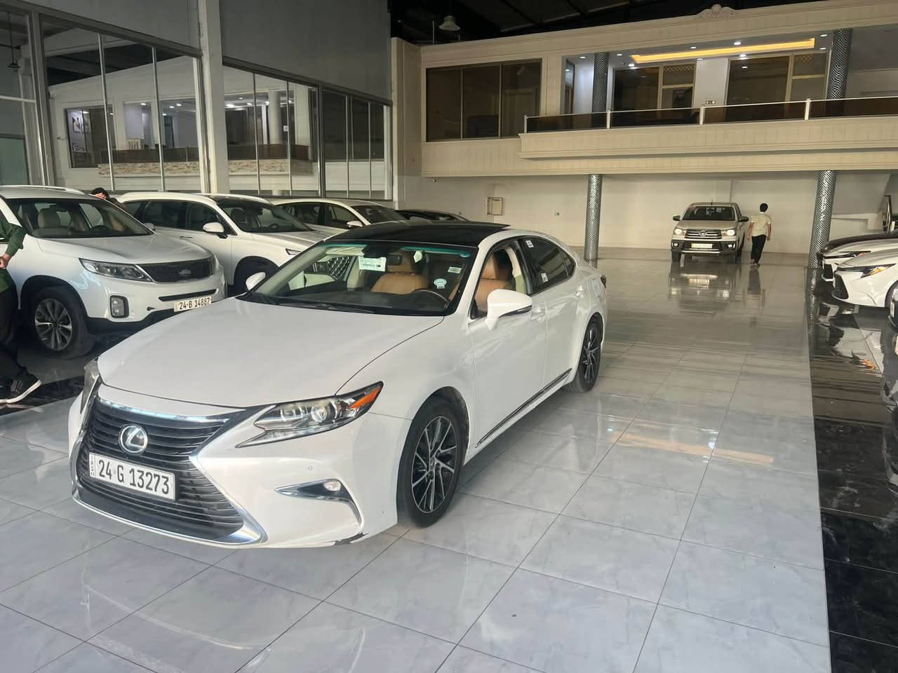 لكزس ES 350 موديل 2016 
خليجي فول مواصفات
اللون أبيض
محرك V6 ستة سلندر
الكير والمحرك بشرط، ما مفتوحات
ماشية 235 ألف كم
بيها تعديل بسيط بالجاملغ الخلفي
السيارة جديدة كلش وحلوة ونظيفة
بصمة
بانوراما كاملة
داخل قيسي
رادار أمامي وجانبي
كشنات جلد
تدفئة وتبريد الكشنات
الكشن والستيرن كهرباء
شاشة
ماوس
تبريد مركزي
وبعد بيها هواي مواصفات
السنوية باسمي وبشرط التحويل المباشر
بيها كتاب كمرك، 
تكدر تدخل بيه إلى أي دولة، 
صالح لمدة سنة

❇️ طلب الـسـعـر بالتعليقات ✅

مكاني: دهوك
رقم صاحب السيارة: ***********
***********
