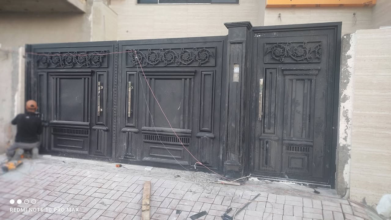 حدادت ابو زكريا حداده عامه ابواب قاصه وشبابيك ومحجرات وانواع السقايف وشرط صبغ حراري العنوان كربلاء المقدسة اتصل  *********** (***********)
