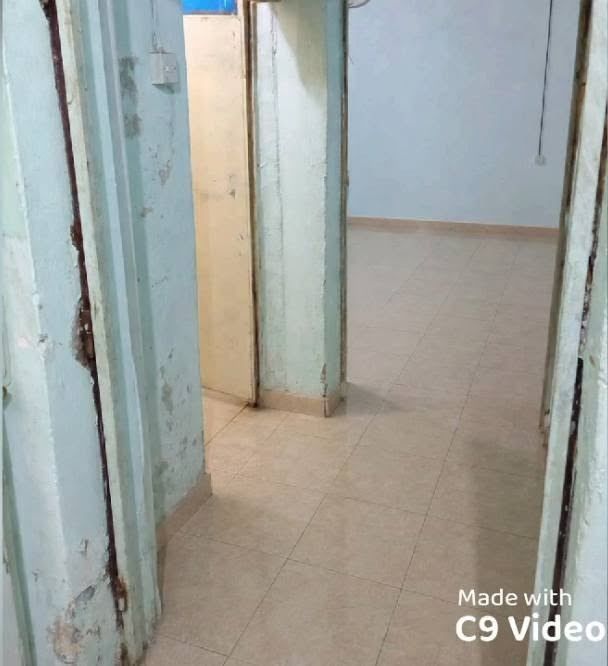 للبيع بيت ركن طابقين على شارع مساحه ميه طابو صرف محلات ثنين غرفتين اوصاله اوخدمات عنوان سبع البور الثمنتالاف شارع الطيار
اي استفسار الاتصال بصاحب البيت *********** ابوعبدالله
