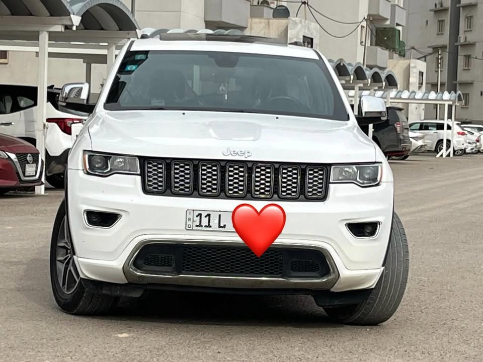 Jeep  grand cherokee 2020 Limted 
رقم بغداد باسمي 
مواصفات 
فتحه 
توقف ذاتي 
جنطه كهرباء 
حساسات خلفيه 
كامره دواره 
شاشه كبيره ( نفخ)
كشنات جلد 
تدفئه كشنات مع الستيرن 
نقطه عمياء
كشنات كهرباء الصدر والسائق 
توقف ذاتي خلفي 
انظمة قياده eco و sport 
ماوس للتحكم بأنضمة القياده 
السياره جديده بمعنى الكلمه ماشيه 70 الف ميل بيها نصف باب السائق والچاملغ صبغ وايرباك برده فقط 
البنيد مكفول حتى من الفتح لغد شاصي كله مكفول وبيها رشه صغيره بالچاملغ الخلفي 
تخم تاير ياباني ادامه كامله من تنظيف نوزلات بلكات عبوه جديده مرواس بجارجر RT حصراً او بيع 
للاستفسار 
***********
