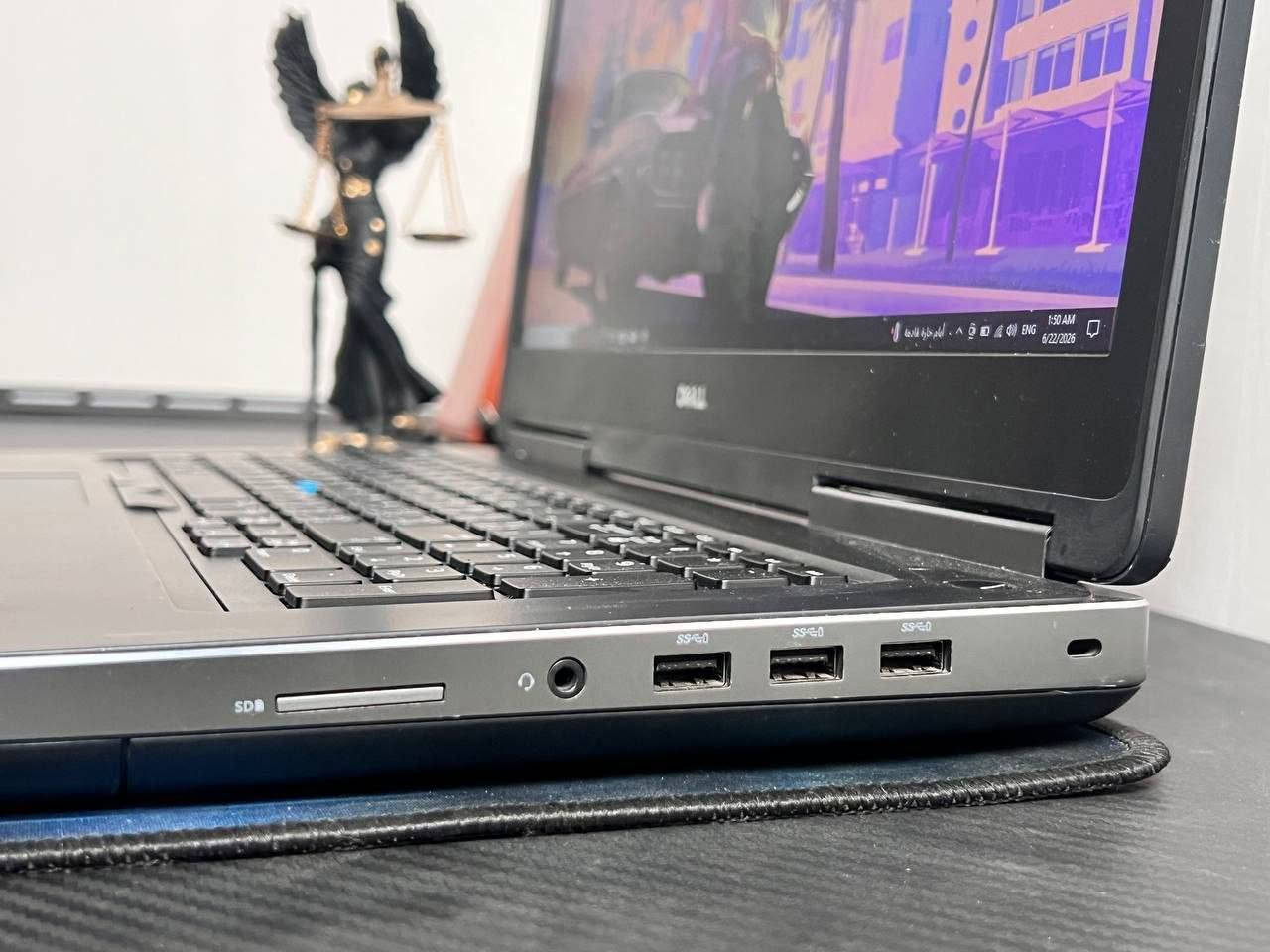 اقوه كرت خارجي بهذا اللابتوب
Dell precision 7720 
‏لابتوب يعتبر جداً قوي بالنسبة للسعر وكرت شاشة خارجي 6GB
‏
‏يشغلك معظم الالعاب بقوه وسلاسة حلوه 🎇
‏
‏ملاحظة / مهمة هذا العملاق يجي بشاحنة بقدرة 240 وحدها سعرها 50 الف واغلب اهل المكاتب مينطوك شاحن بهاي القدرة الي تغطي الاحتياج الحقيقي لقوة هذا اللابتوب
‏المعالج / Core i7 6820HQ فئة H قوي
‏كرت شاشة خارجي  6 كيكة نوع Nvidia Quadro P3000 6GB🔥🔥
‏كرت داخلي / INTEL HD GRAPHICS 4GB SHARE 
‏الرام / 8GB DDR4 
‏ التخزين / SSD NVMe 256GB
‏
‏شاشة حجم كبير / 17.3 INCH FHD SCREEN دقة عالية 
‏
‏ملحقاته كاملة
‏ (شاحنته الاصلية، ماوس، ماوس باد،  حقيبة)  
‏
‏السعر النهائي 530 الف 🔥🔥 
‏يتوفر توصيل كل العراق
‏⚜ ضمان 10 ايام استبدال في حال وجود اي خلل او مشكلة ( الاستلام بعد الفحص والتأكد من جميع التفاصيل)  
‏واتساب  ***********
‏متواجد ماسنجر
