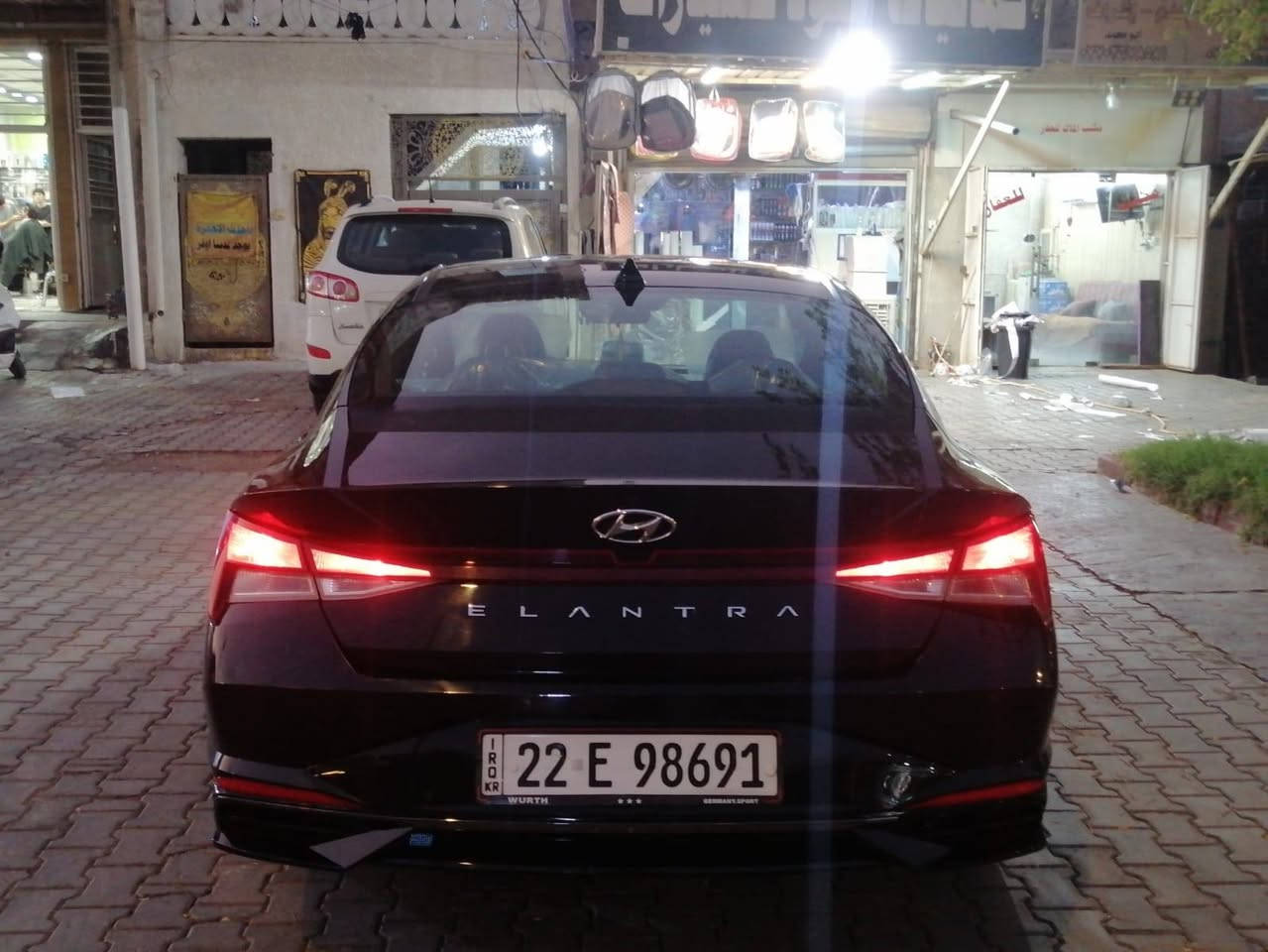 ***********
 النترا 2022 وارد أمريكي قطعتين صبغ باب ورة السايق و بنيد فقط 
بدون ايرباك سليم 
رايدهة ب 127 ورقة وبيهة مجال بعد المعاينه 
بدون ايرباك سليم بلادي
محرك ٢٠٠٠ دوش لوووك مامفتوح لووك
شاشة كبيره،، كاميرا دوارة
رادارات امامي توقف ذاتي
قيادة آلية تحديد مسار
ويل كب
لد نهاري نيون بالمازدة
رقم أربيل باسمي السيارة تحويل مباشر بغداد, العراق
