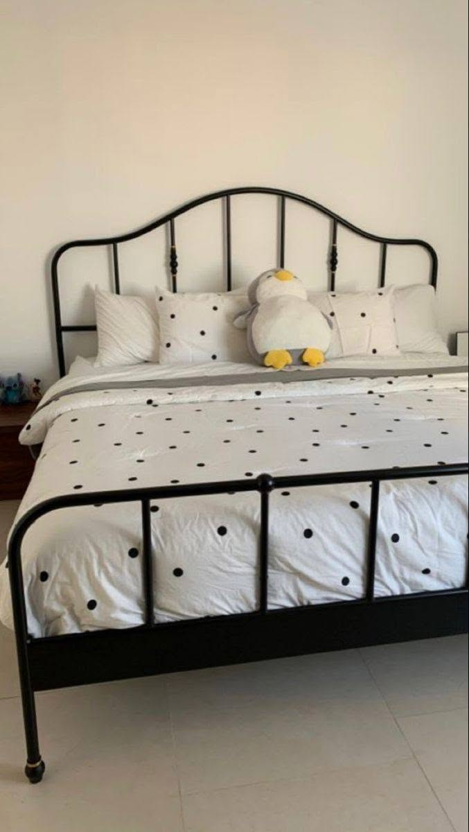 🛏️ سرير حديد متين… راحة تدوم لسنين

إذا تدور على سرير قوي، عملي، ويخدمك لسنوات، فالسرير الحديد خيار يستحق الاختيار.

🔩 مميزات السرير الحديد:
✔️ متين ويتحمل الاستخدام اليومي
✔️ عمر طويل ومقاوم للتلف
✔️ ما يتأثر بالسوس والحشرات مثل الخشب
✔️ سهل التنظيف والعناية
✔️ قابل للتفصيل حسب القياس والطلب
✔️ تصاميم مودرن وكلاسيك تناسب جميع الأذواق
✔️ دهان وتشطيب حسب اختيارك

📐 تفصيل حسب القياس والتصميم
ننفذ السرير بالمواصفات اللي تناسبك.

📞 للحجز والاستفسار: ***********
📍 النعمانية – قرب المتنبي
حيدر الحداد
