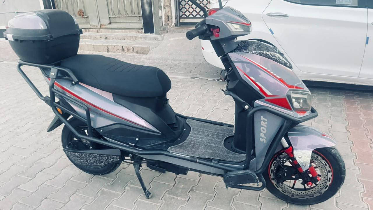 للبيع
موطور شحن 

شركة يوسكس 

6 بطاريات كبار 

ماشي 10 الاف موطور اخو صارله شهرين من مشتريه ماله جمعيه بيه صندوكين بيه منفذ شحن لايت زنون ورماش تايرات جدد بيه 4 سرع سرعته 99  لون مميز موطور جديد كلش 

سعره 725 الف وبيه مجال 

مكاني رمادي تأميم 8 شباط الجديد

***********
***********
