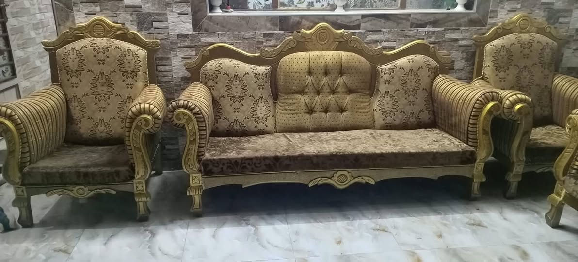 طقم ملكي • ذهبي • ٦ قطع