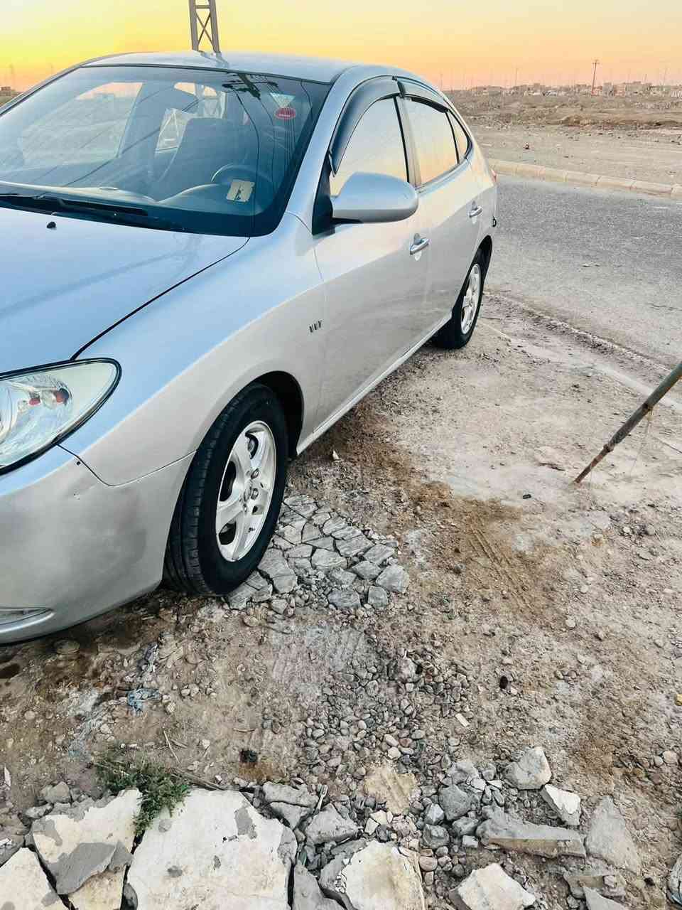 سلام عليكم سياره النتره ادوات متومه موديل ١١  جاهزه حاديه تخم تاير تبريد ثلج مكان سياره ميسان السعر ٣٧ وبيه مجال ***********
