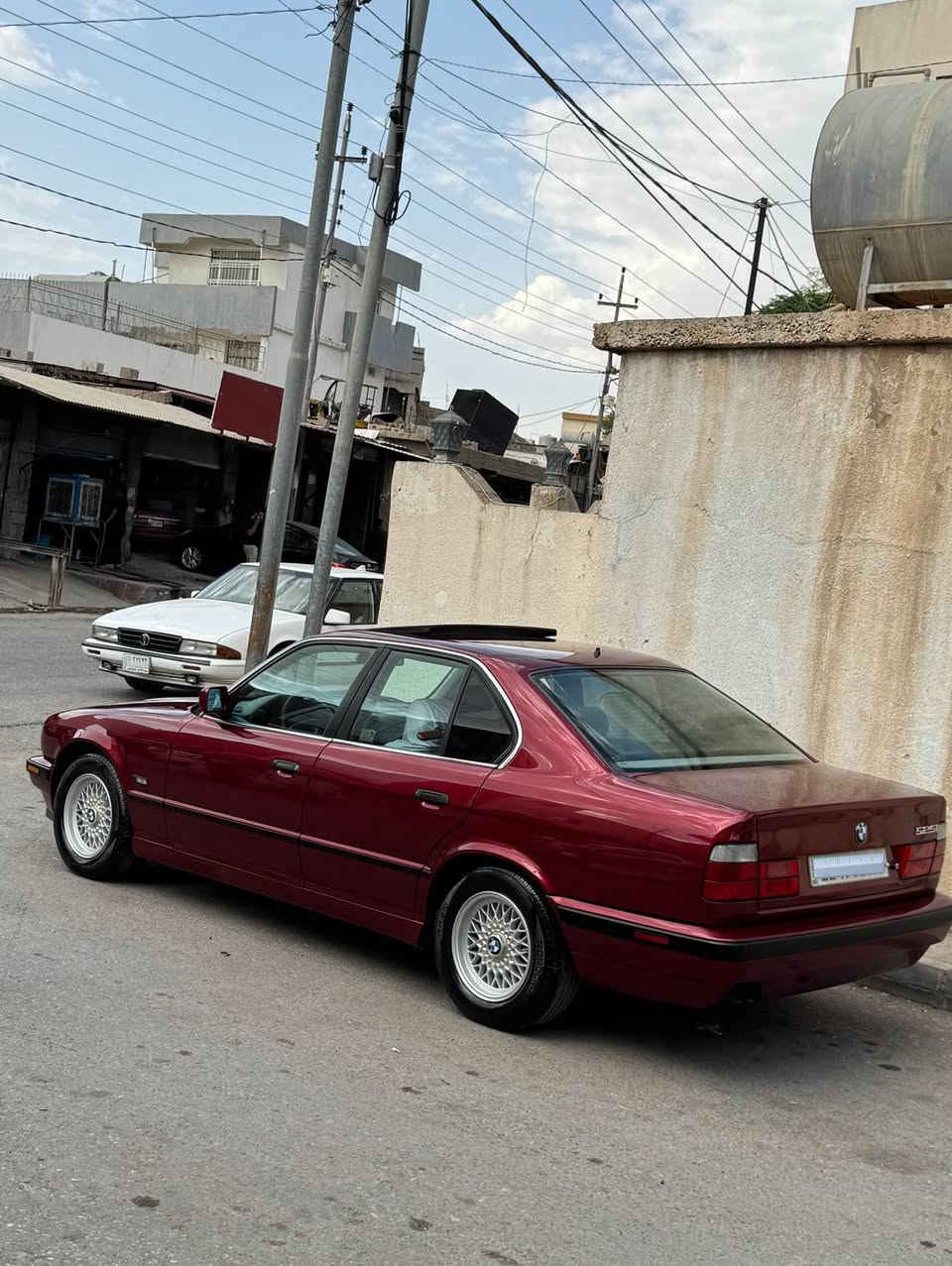 بۆ فرۆشتن ٥٢٥ گێڕ ئۆتۆماتیك بیلاد ، مۆدیل ١٩٩٢ ، سلایت ، ٤ جام كارەبا ، تەبرید ، ناو ڕەساسی و فۆڕمیگا ، شەش كەلە ، سوكان ئێرباگ ، بێ دەعم و لێدراو پێش و دوای كەپس ، كامل بۆیاخی دەرەجە یەك وەك شوشە ، تایە و ویلی موشەبەكی لۆك ، گێڕ و مەكینە و كارەبای هەمووی بەشەرت بێ مەسرەف بێ سەوت و دوكەڵ و بوخار ئەوروپیه ، پێش و دوای تازە داگیراوە چركەی تیانییە ، پێش و دوای ئیشارەت سپی ، دەعامی بۆ دەعامی بیلادە ، سەنەوی و هەموو شتێكی تا ٢٠٣٠ تازەیە ، 
لە سلێمانیم موشتەریت تێل بكە لە خزمەتام 
سعر ٨١ گەڵا - *********** السليمانية, العراق

