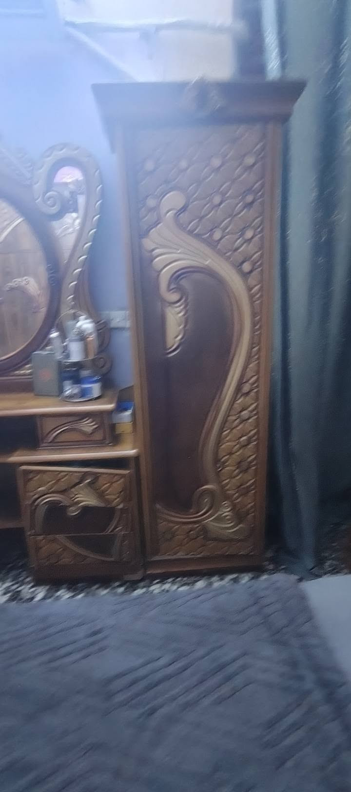 غرفة نوم عراقية للبيع ٦قطع
عوزها بس تصليح سجج مال جرارة
بغداد العبيدي الشهداء الثالثة قرب ابن خلدون 
***********
سعر ٧٥٠ ألف وبيها مجال
