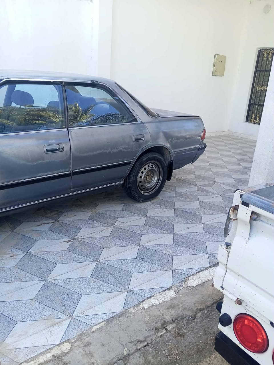 سلام عليكم سياره مارك عضم. مكفوله كصه ونقل  وعيب شرعي بسمي السياره مشروع وطني مداور بلنجف  محرك وكير نضيفات. محركه 2500 اربع فيش رياضي تايرات جدد كهربائيات جدد حدادي زينه  تبريد عوزه غاز بس. رايد 33 وبيه مجال. مكاني كوفه عباسيه   وهاذه رقمي.  ‏‪ ‏‪***********‬‏
