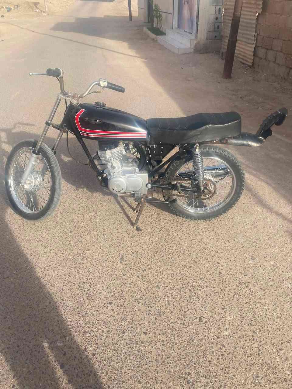 دراجه ايراني ادوات انتنس مفتوحه ولفات ب500وبيها مجال 
متواجد واتساب ***********
