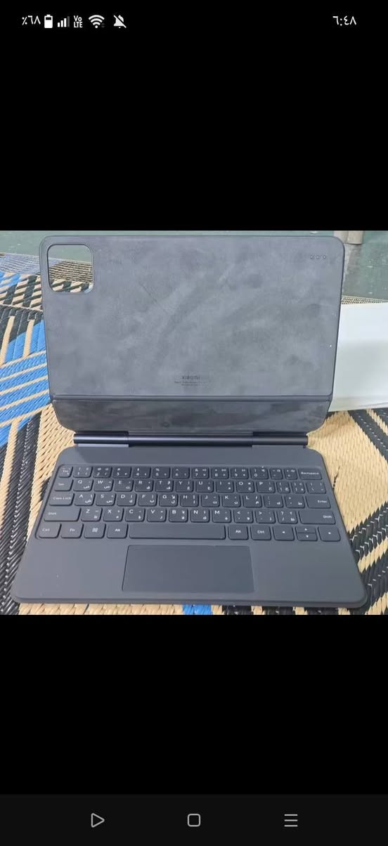 لوحة مفاتيح أو كيبورد تابلت شاومي باد 7 أو شاومي باد 7 برو اصلي جديد مستخدم بس مرة واحدة موجود كارتون
السلام عليكم 
لوحة مفاتيح أو كيبورد تابلت شاومي باد 7 أو شاومي باد 7 برو اصلي جديد معنى الكلمة السعر الجديد 150 الف رايدة 80 وبي مجال مكان بغداد مدينة الصدر 
رقم الهاتف/7750613769 
او راسلني على صفحة
